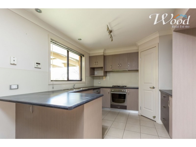 122 Hotham Circuit, Thurgoona NSW 2640