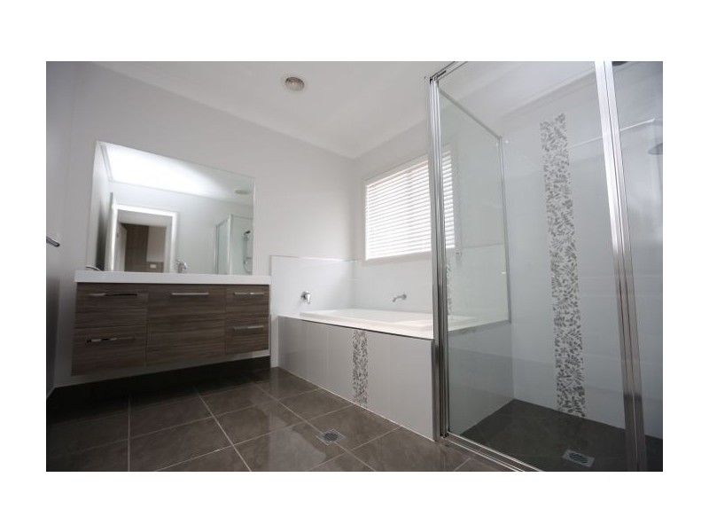 243 Kosciuszko Road, Thurgoona NSW 2640