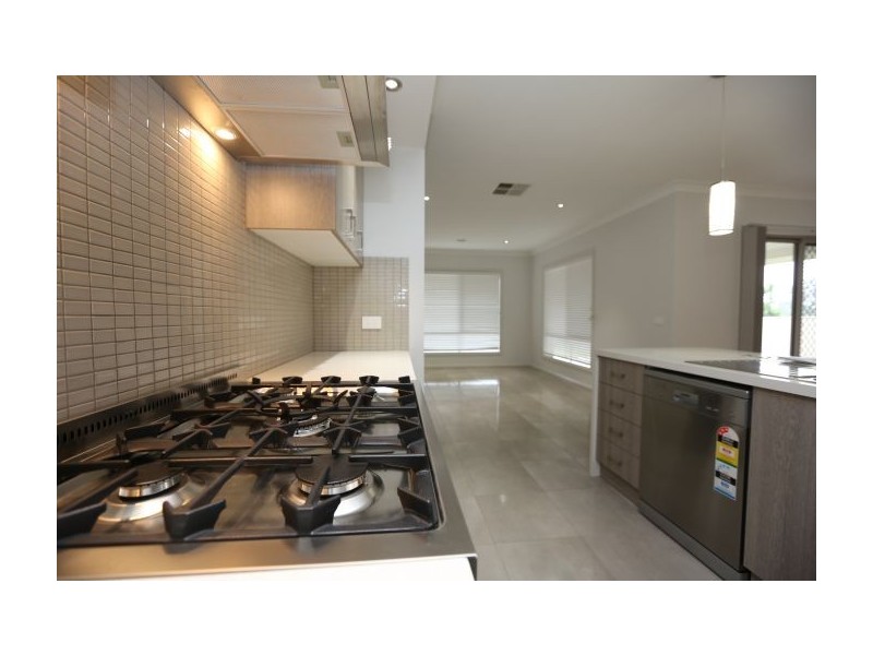 243 Kosciuszko Road, Thurgoona NSW 2640