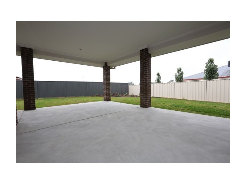 243 Kosciuszko Road, Thurgoona NSW 2640