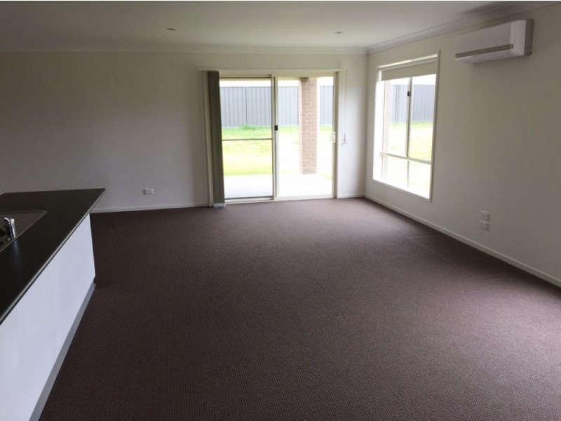 23 Gabrielle Court, Lavington NSW 2641