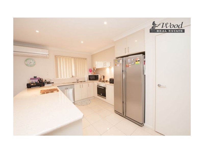 9 Oxford Drive, Thurgoona NSW 2640