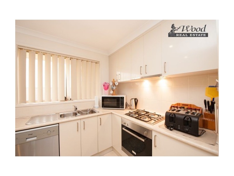 9 Oxford Drive, Thurgoona NSW 2640