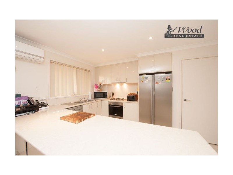 9 Oxford Drive, Thurgoona NSW 2640