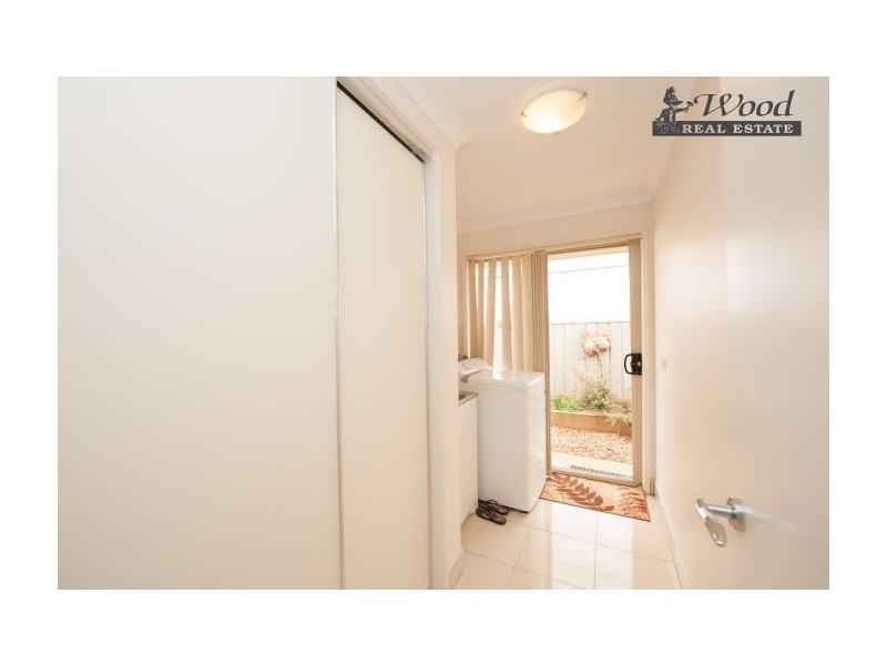 9 Oxford Drive, Thurgoona NSW 2640