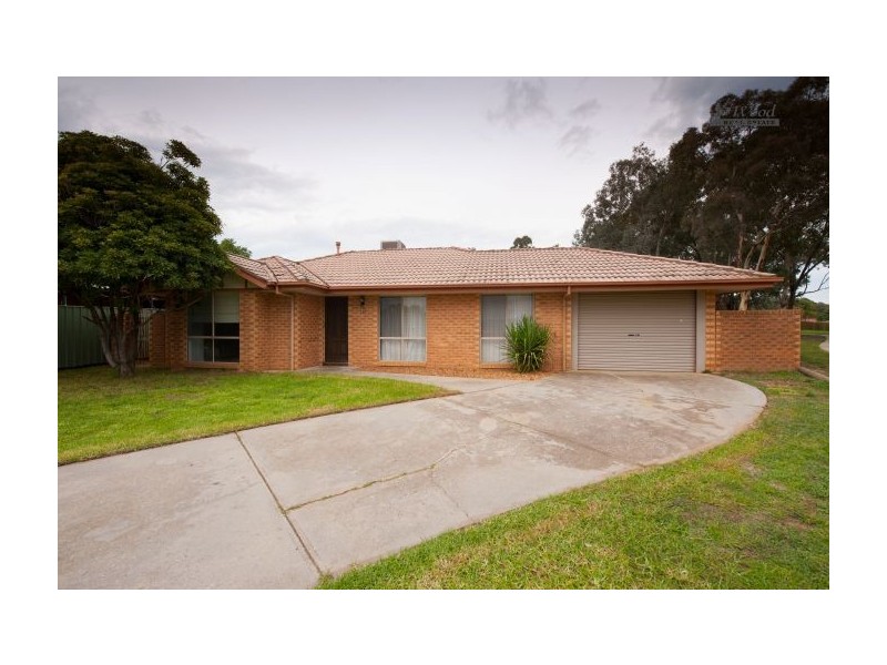 13 Blackbutt Court, Thurgoona NSW 2640