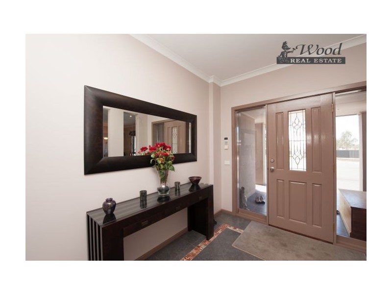 39 Hinchinbrook Crt, Thurgoona NSW 2640
