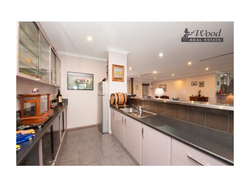39 Hinchinbrook Crt, Thurgoona NSW 2640