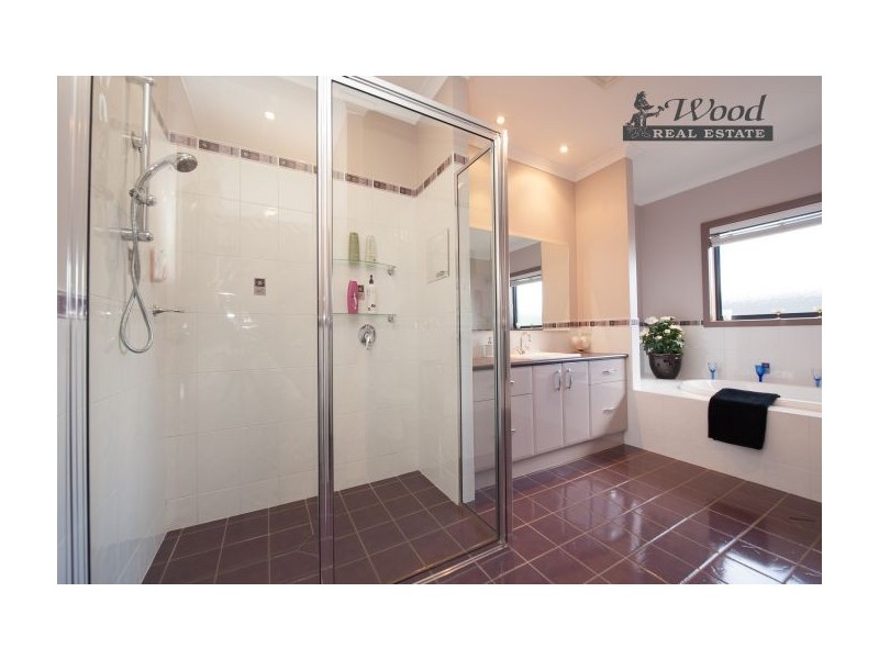 39 Hinchinbrook Crt, Thurgoona NSW 2640