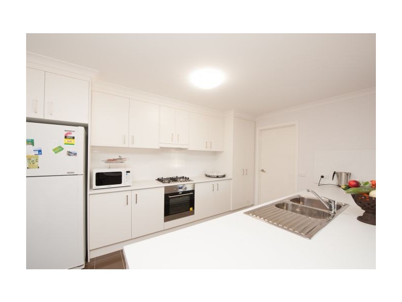 14 Henschke Avenue, Thurgoona NSW 2640