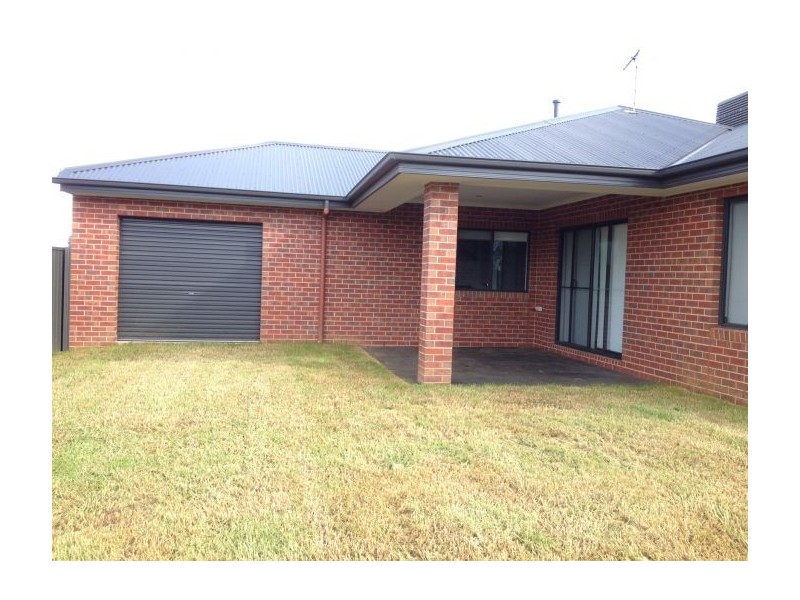 15 Curley Court, Thurgoona NSW 2640