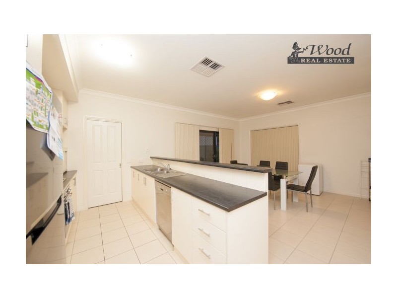 2/213 Cadell St, East Albury NSW 2640