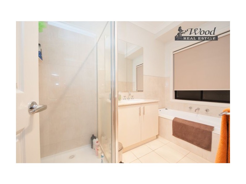 2/213 Cadell St, East Albury NSW 2640