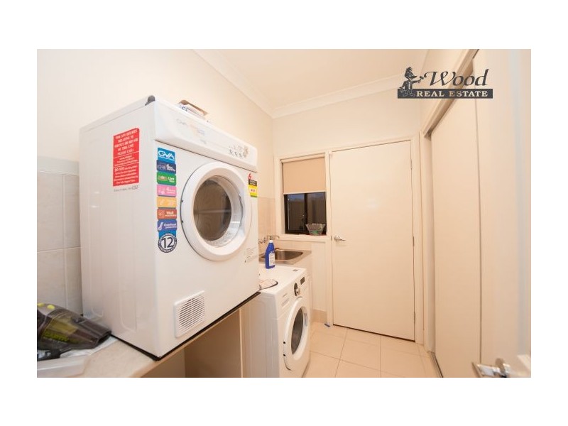 2/213 Cadell St, East Albury NSW 2640