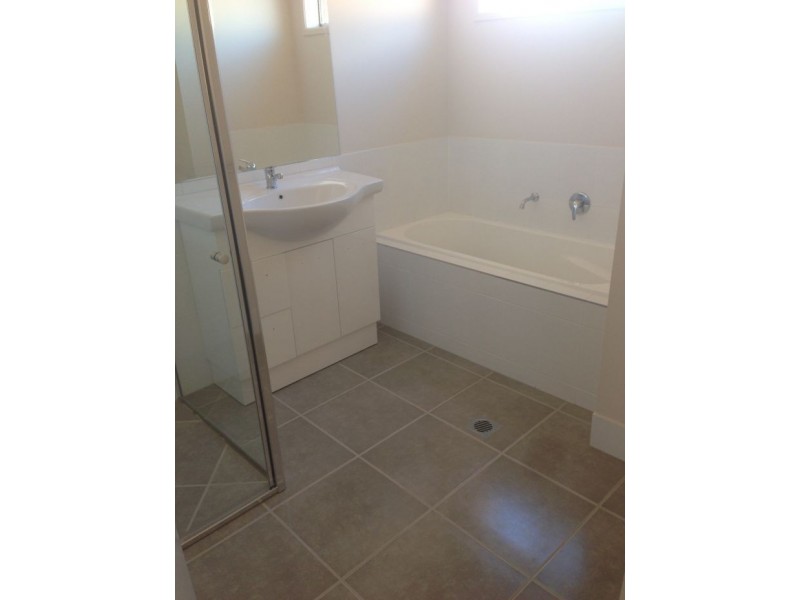 20 O’Shea Street, Lavington NSW 2641
