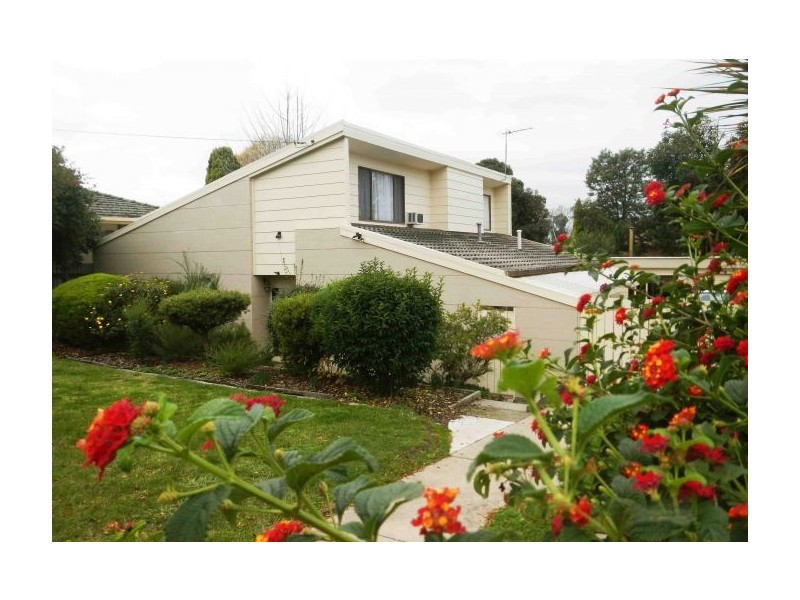 1012 Yensch Avenue, Lavington NSW 2641