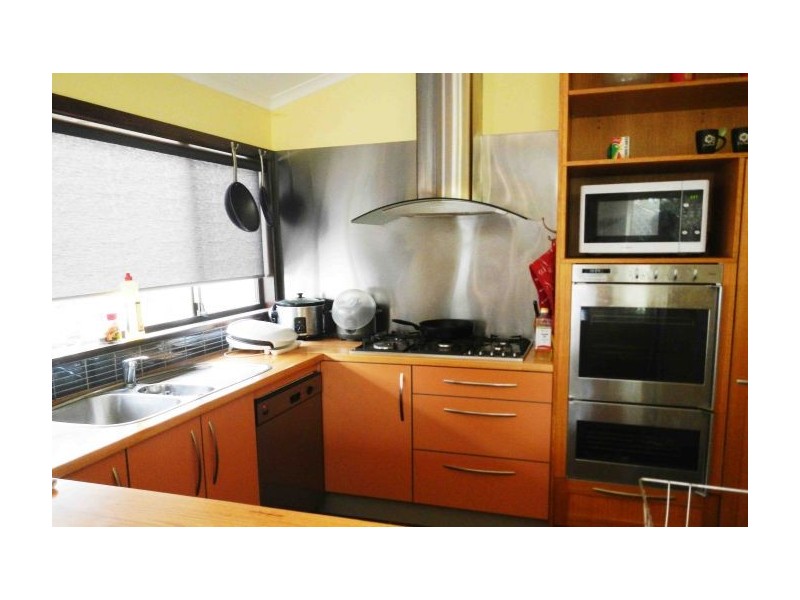 1012 Yensch Avenue, Lavington NSW 2641