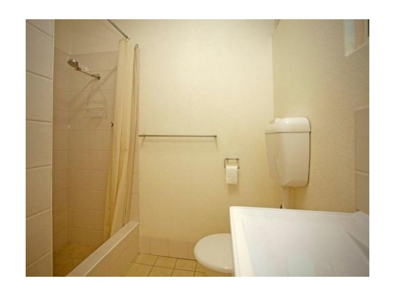 11/562 Union Road, Lavington NSW 2641