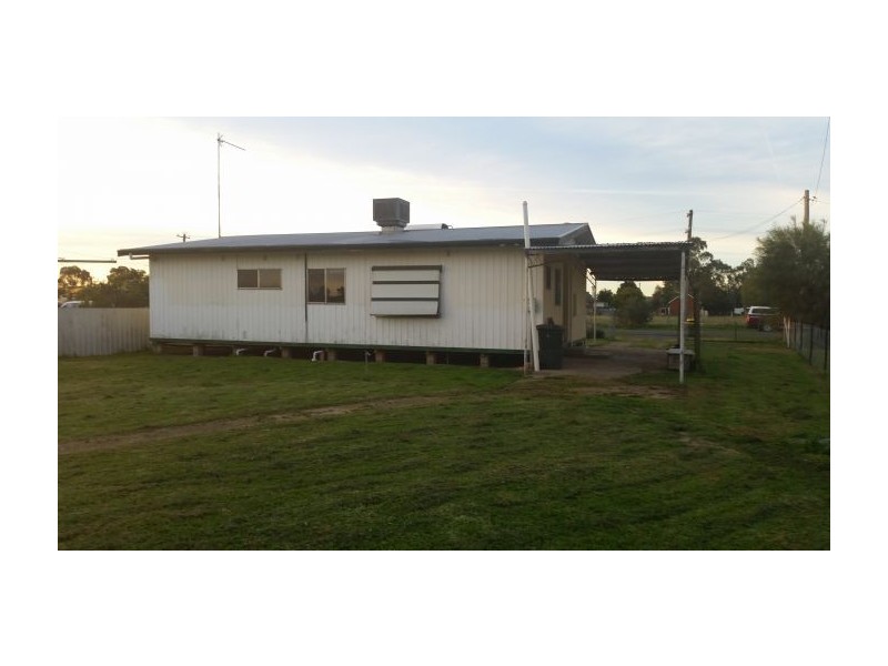 17 Queen Street, Yerong Creek NSW 2642