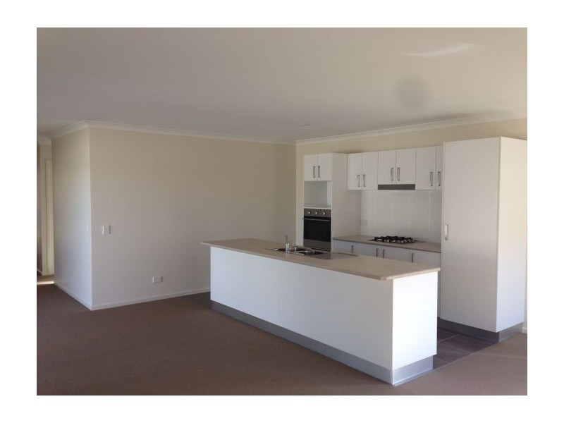 16 O’Shea Street, Lavington NSW 2641