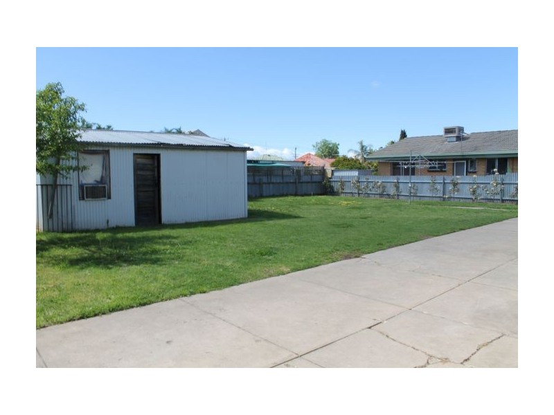 1070 Mate Street, North Albury NSW 2640