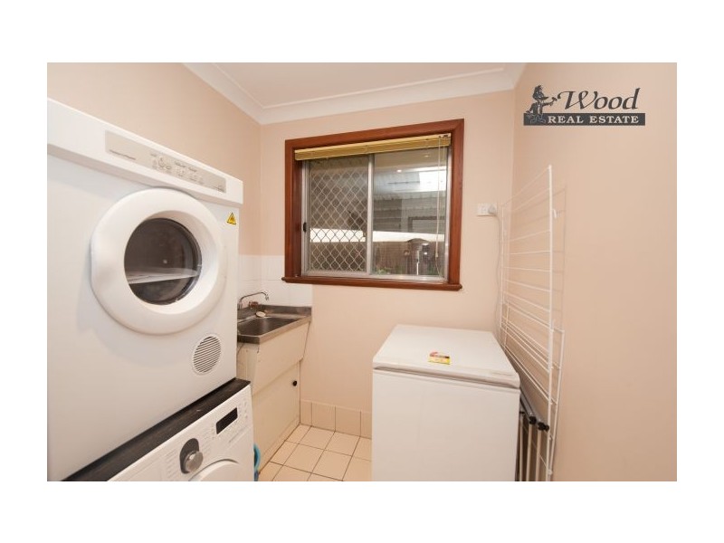 396 Gayview Crescent, Lavington NSW 2641