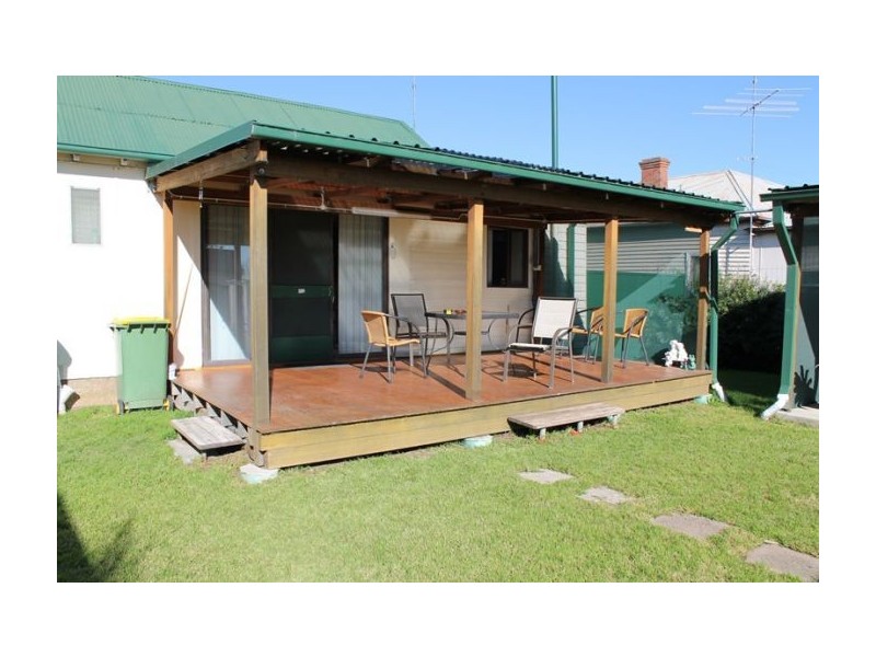 8 Day Street, Henty NSW 2658