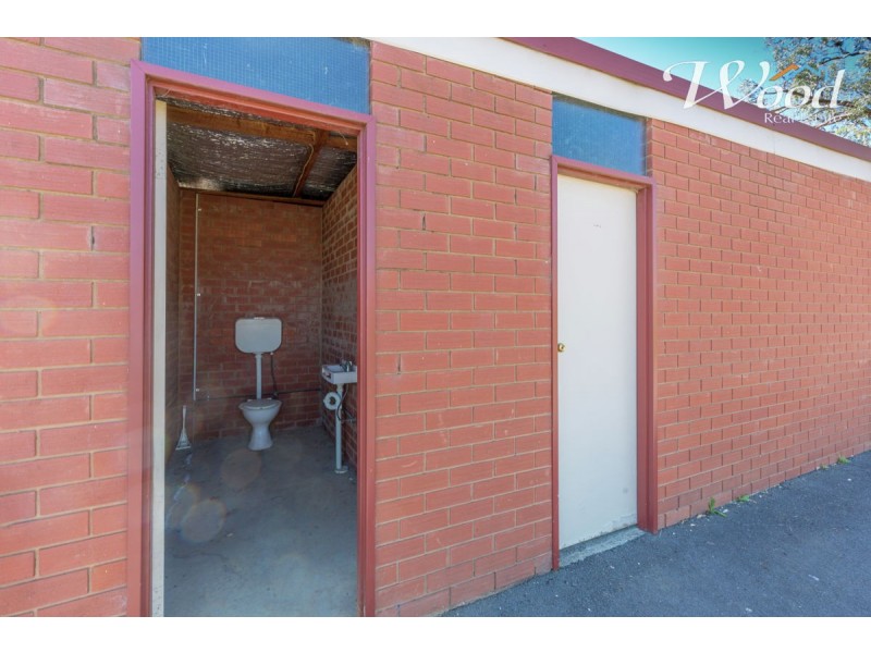 589-595 Dallinger Road, Lavington NSW 2641