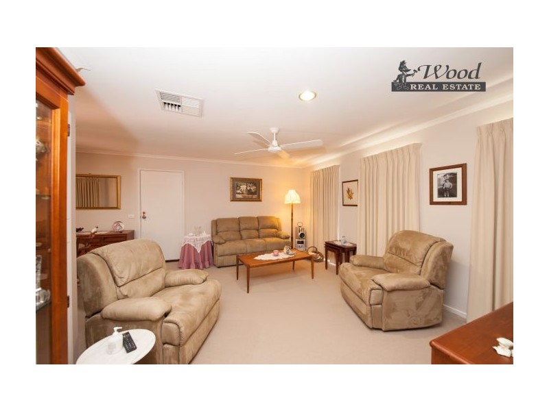 4 Augusta Court, Thurgoona NSW 2640