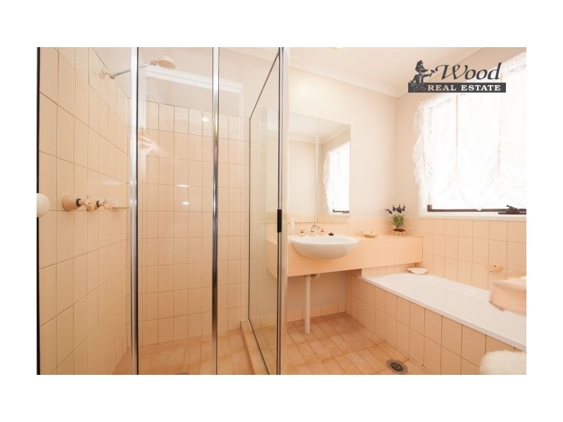 4 Augusta Court, Thurgoona NSW 2640