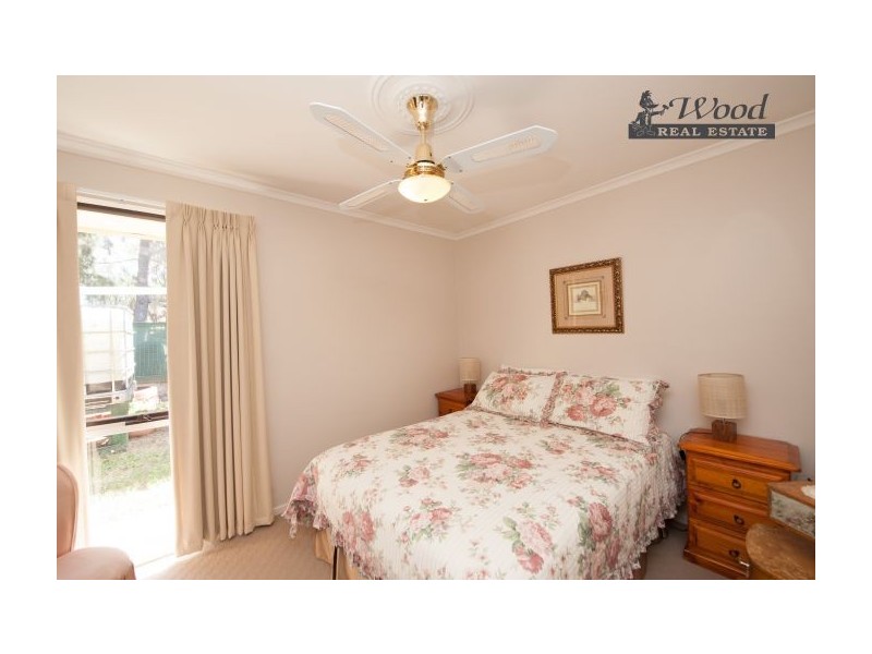 4 Augusta Court, Thurgoona NSW 2640