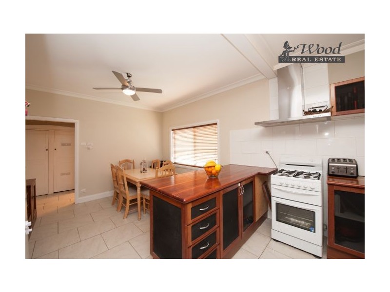 338 Macauley Street, South Albury NSW 2640