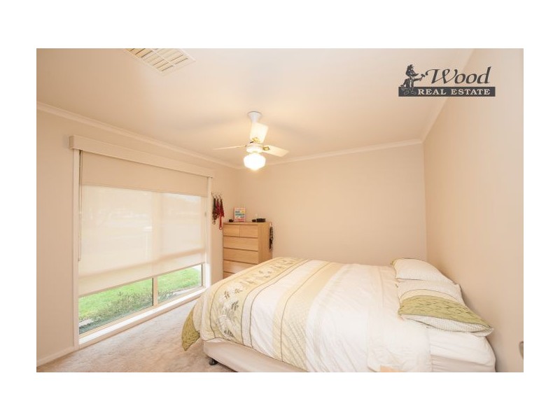 391 Elton Court, Lavington NSW 2641