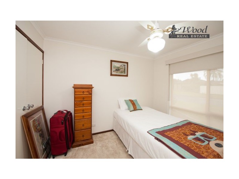 391 Elton Court, Lavington NSW 2641