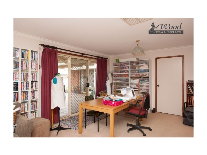 391 Elton Court, Lavington NSW 2641