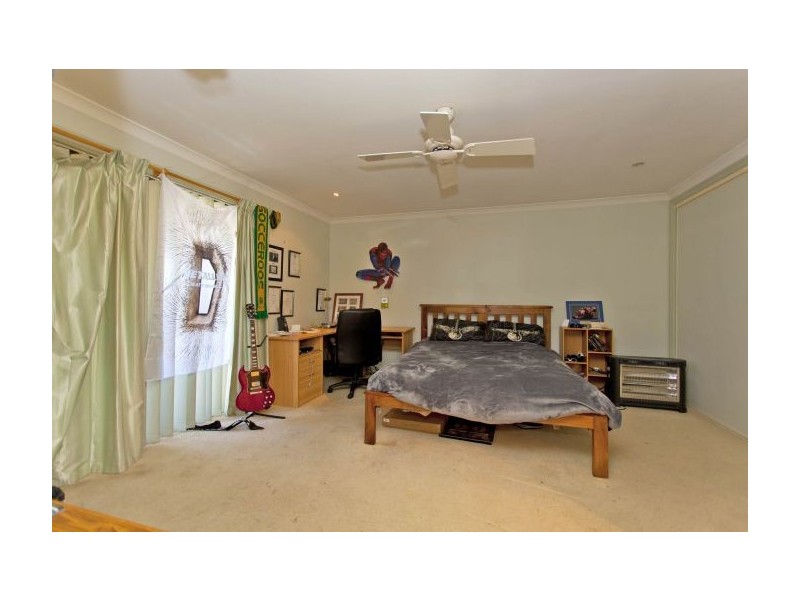 370 Sandrina Drive, Lavington NSW 2641