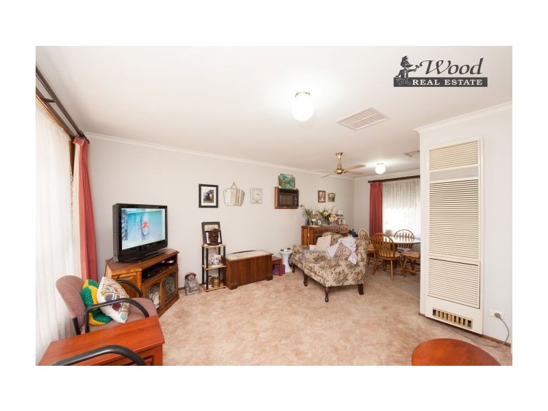 1 & 2, 414 Ross Circuit, Lavington NSW 2641