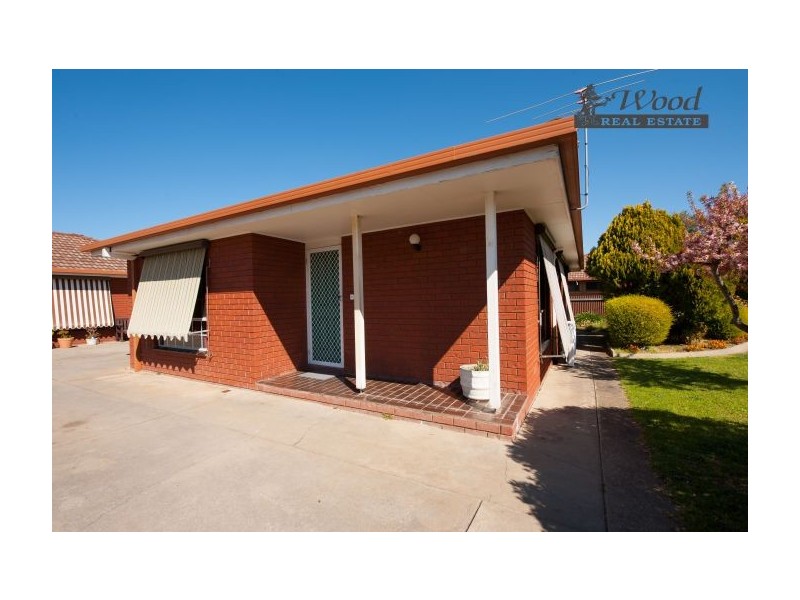 1 & 2, 414 Ross Circuit, Lavington NSW 2641