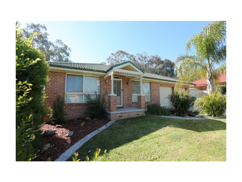 29 Alawarra Rd, Lavington NSW 2641