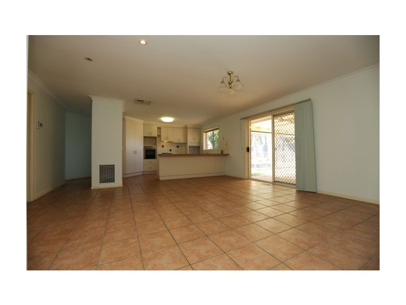 29 Alawarra Rd, Lavington NSW 2641