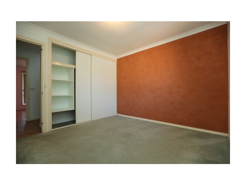 29 Alawarra Rd, Lavington NSW 2641