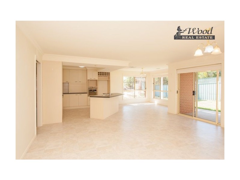 40 Winnell Crt, Thurgoona NSW 2640