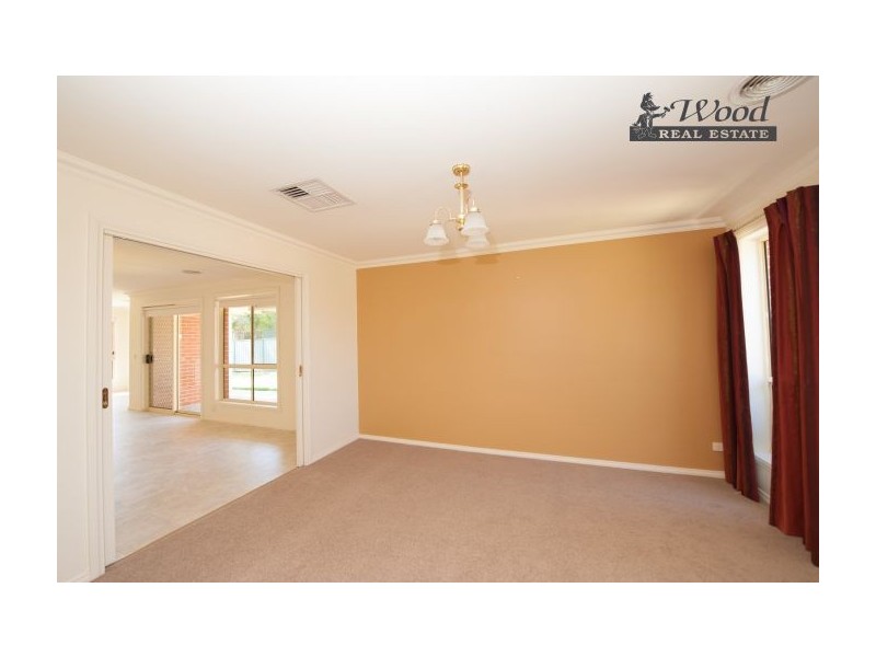 40 Winnell Crt, Thurgoona NSW 2640