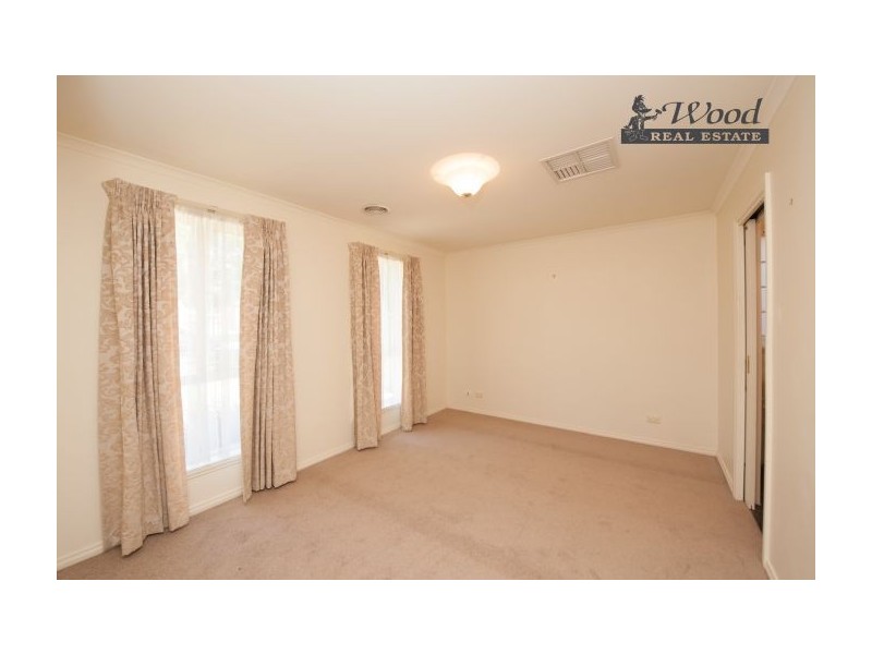 40 Winnell Crt, Thurgoona NSW 2640