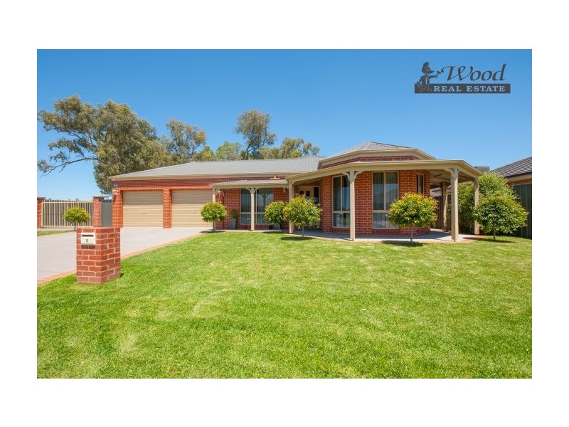 8 Silkyoak Court, East Albury NSW 2640