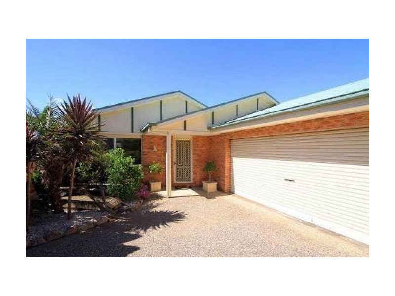 11 Dimbanna Court, Lavington NSW 2641