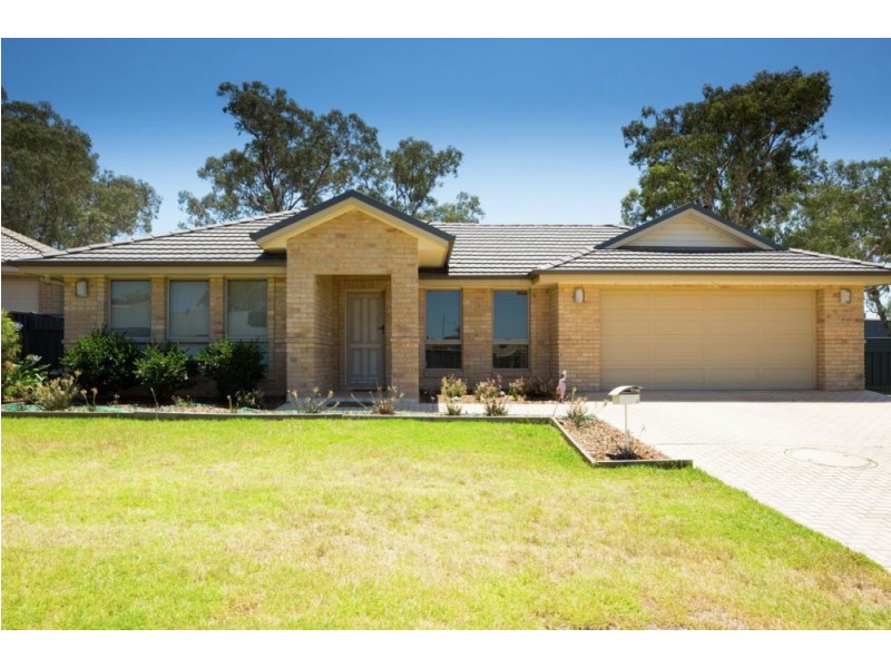 4 Redbox Drive, Thurgoona NSW 2640