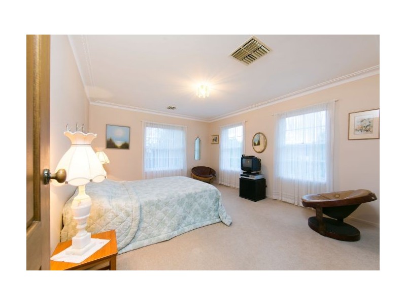 40 Franklin Court (Norris Park), Lavington NSW 2641