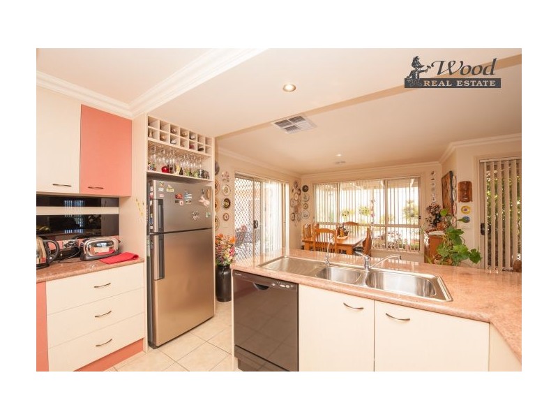 151 Newton Circuit, Thurgoona NSW 2640