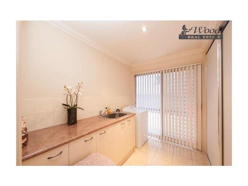 151 Newton Circuit, Thurgoona NSW 2640